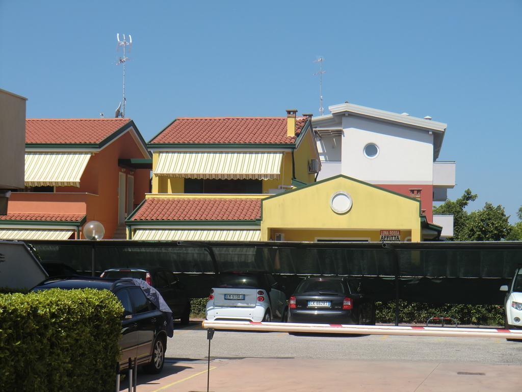 קאורלה Residence Villaggio Dei Fiori Con Piscina E Posto Spiaggia Incluso חדר תמונה