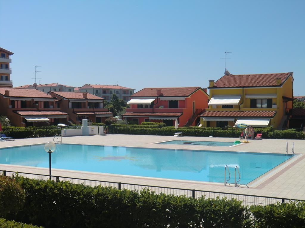 קאורלה Residence Villaggio Dei Fiori Con Piscina E Posto Spiaggia Incluso חדר תמונה